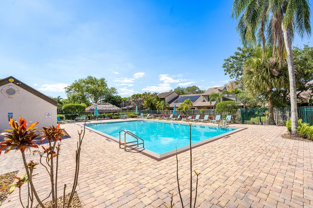 5202 Tarregon Lane, Palm Beach Gardens, FL 33418