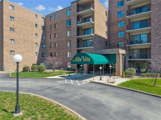 3 Alta Vita Drive 206, Hempfield Twp, PA 15601