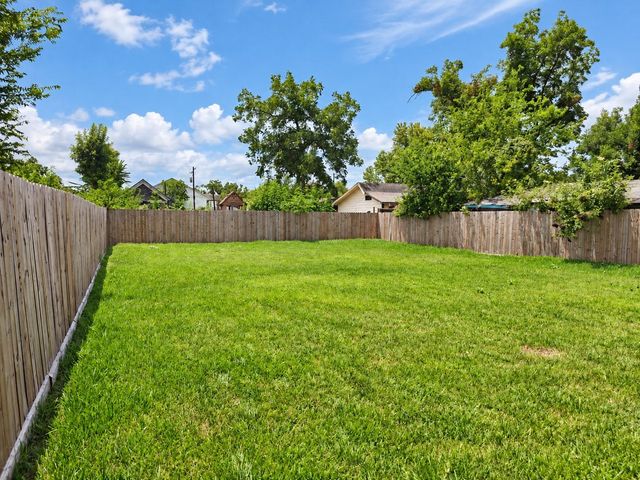 4124 Vaughn Street A, Houston, TX 77016