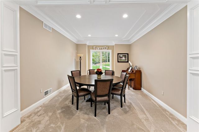 201 MacFadden Dr, Pine Twp, PA 15044