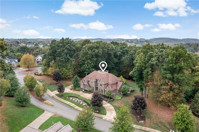 201 MacFadden Dr, Pine Twp, PA 15044