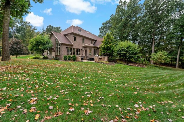 201 MacFadden Dr, Pine Twp, PA 15044