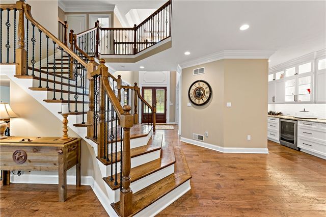 201 MacFadden Dr, Pine Twp, PA 15044