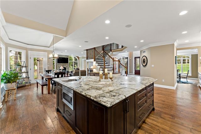 201 MacFadden Dr, Pine Twp, PA 15044