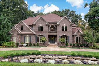 201 MacFadden Dr, Pine Twp, PA 15044