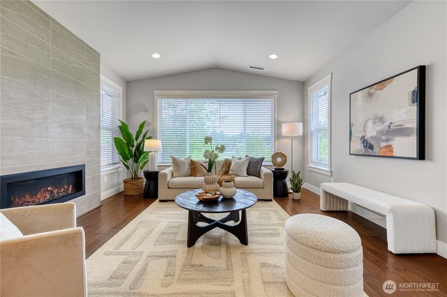 13424 Little Bear Creek Place, Woodinville, WA 98072