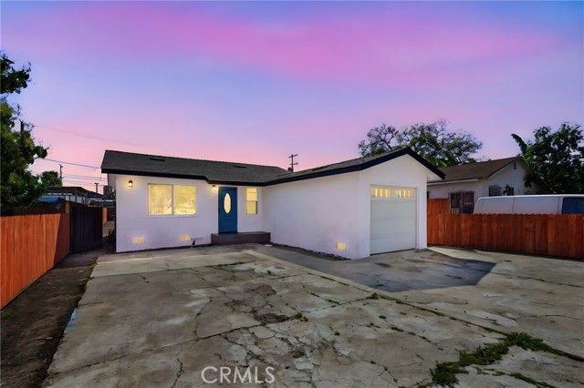 910 E 107th Street, Los Angeles, CA 90002