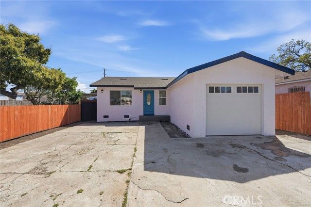 910 E 107th Street, Los Angeles, CA 90002