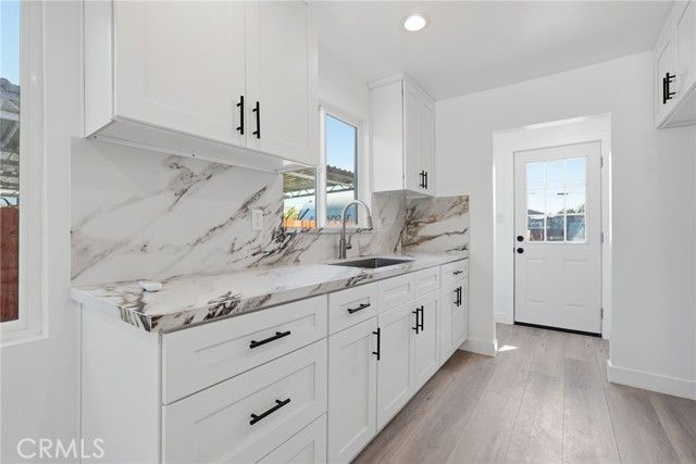 910 E 107th Street, Los Angeles, CA 90002