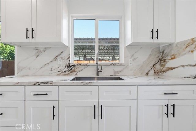 910 E 107th Street, Los Angeles, CA 90002