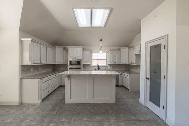 6406 93rd Street, Lubbock, TX 79424