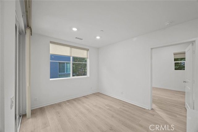 980 N Tangent Privado 202, Ontario, CA 91764