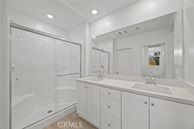 980 N Tangent Privado 202, Ontario, CA 91764