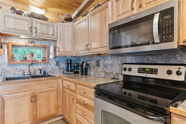 58 Seminole Trail, Spavinaw, OK 74366