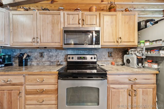 58 Seminole Trail, Spavinaw, OK 74366