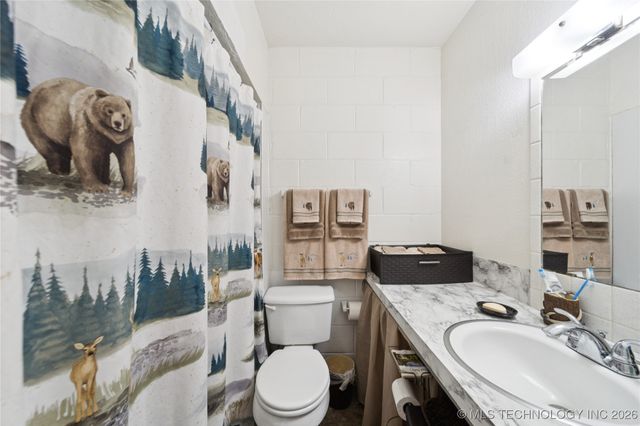 58 Seminole Trail, Spavinaw, OK 74366