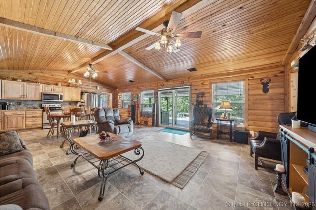 58 Seminole Trail, Spavinaw, OK 74366