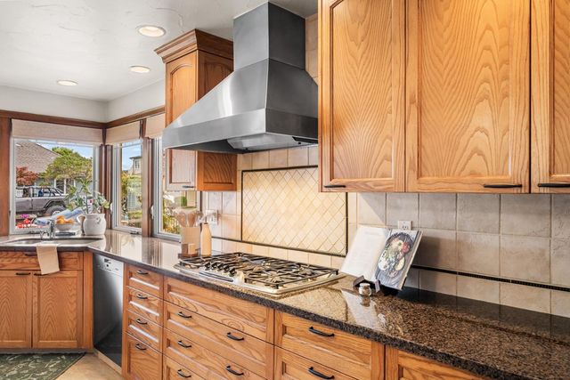 4175 Court Drive, Santa Cruz, CA 95062