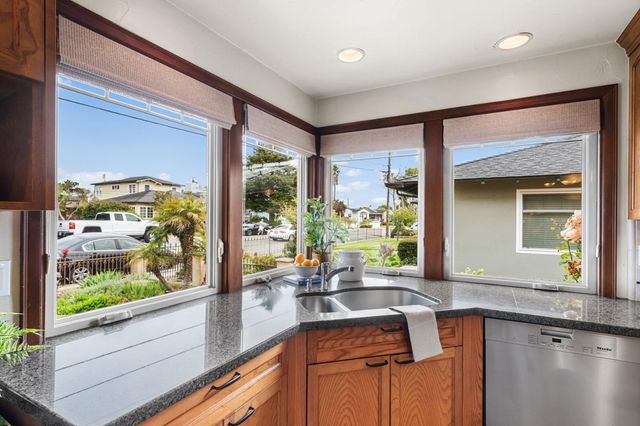 4175 Court Drive, Santa Cruz, CA 95062