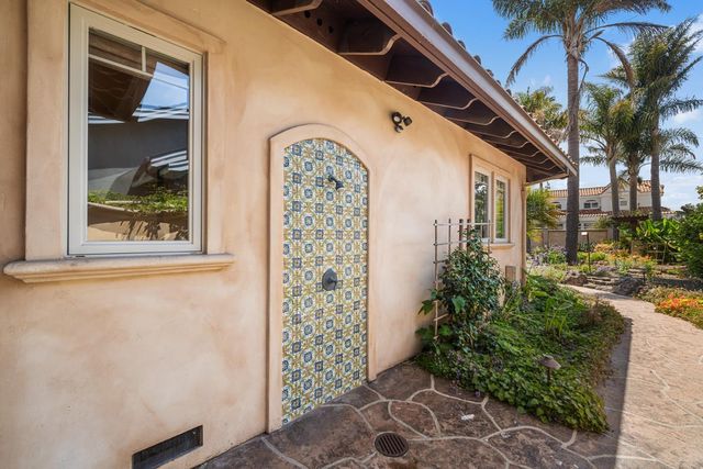 4175 Court Drive, Santa Cruz, CA 95062