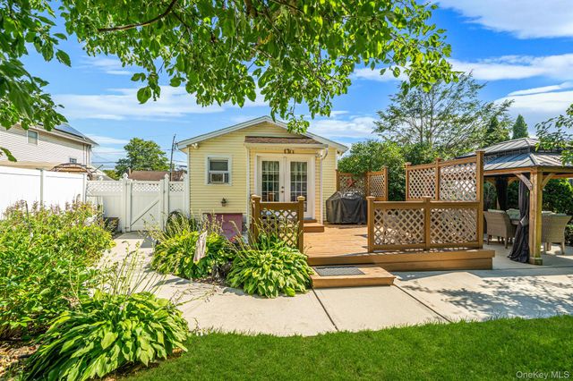 59 Northridge Street, Patchogue, NY 11772