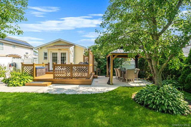 59 Northridge Street, Patchogue, NY 11772
