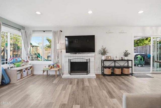 5210 Creekside Road, Camarillo, CA 93012