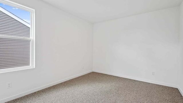 187 Cressmoor Boulevard, Hobart, IN 46342