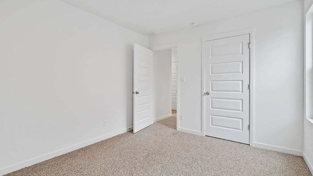 187 Cressmoor Boulevard, Hobart, IN 46342