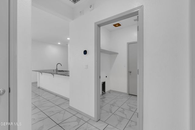 11493 SUNSET VIEW Drive, Socorro, TX 79927