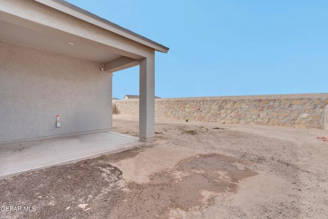 11493 SUNSET VIEW Drive, Socorro, TX 79927