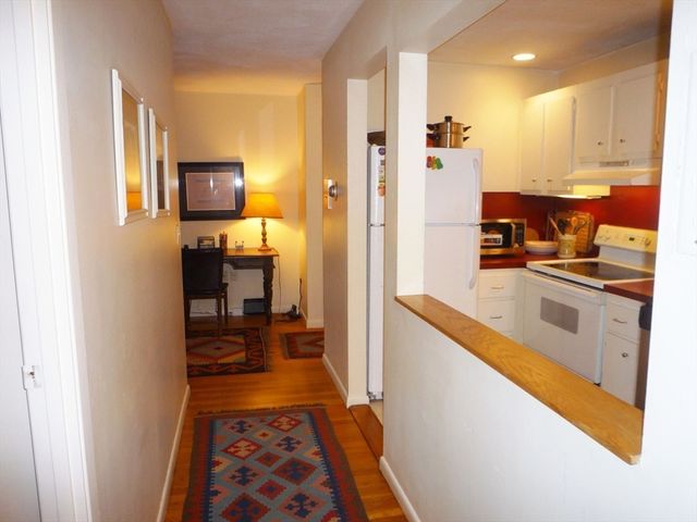 1643 Cambridge St 42, Cambridge, MA 02138