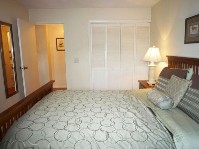 1643 Cambridge St 42, Cambridge, MA 02138
