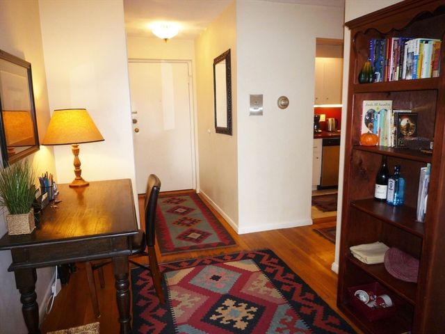 1643 Cambridge St 42, Cambridge, MA 02138