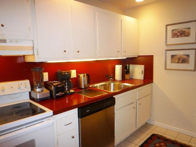 1643 Cambridge St 42, Cambridge, MA 02138