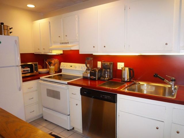 1643 Cambridge St 42, Cambridge, MA 02138