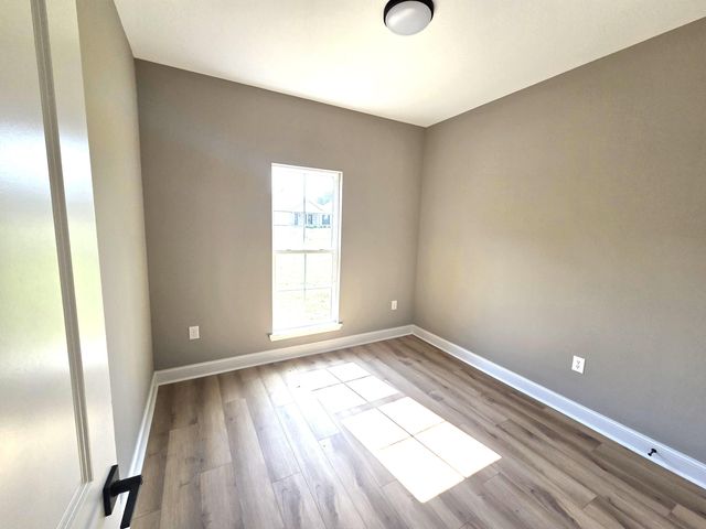 15 Golden Oak, Hattiesburg, MS 39402