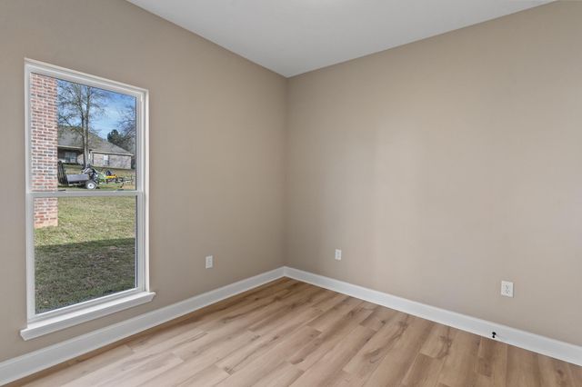 15 Golden Oak, Hattiesburg, MS 39402