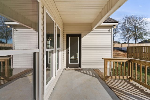 15 Golden Oak, Hattiesburg, MS 39402
