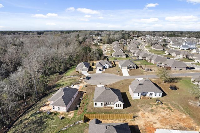 15 Golden Oak, Hattiesburg, MS 39402