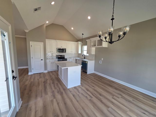 15 Golden Oak, Hattiesburg, MS 39402