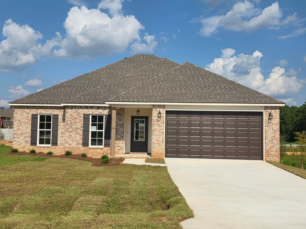 15 Golden Oak, Hattiesburg, MS 39402