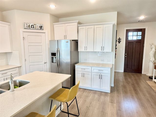 603 Hazeltine Road, Red Oak, TX 75154