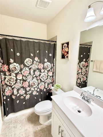 603 Hazeltine Road, Red Oak, TX 75154