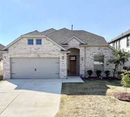 603 Hazeltine Road, Red Oak, TX 75154