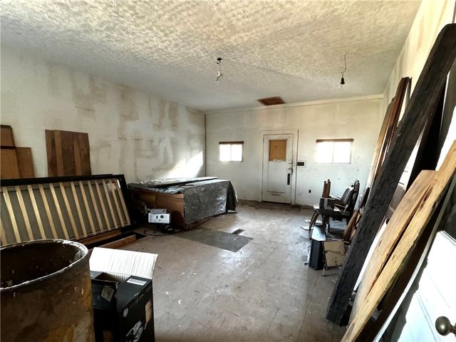 1 Aliquippa Ave, Monessen, PA 15062