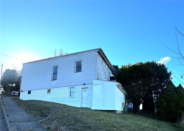 1 Aliquippa Ave, Monessen, PA 15062