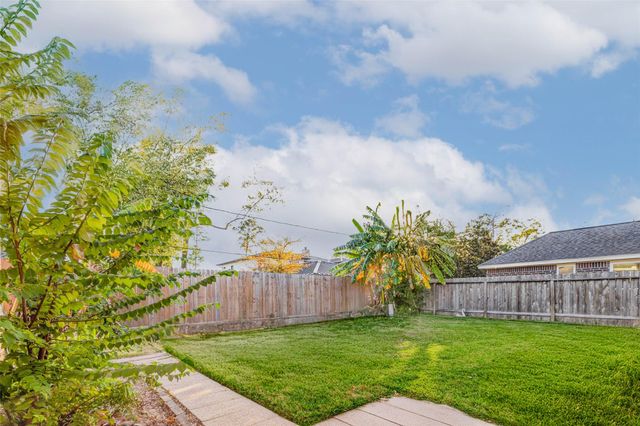 7903 S Wellington Court, Houston, TX 77055