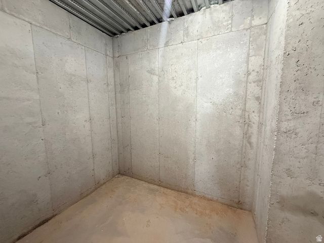 3268 N 2425 W, Farr West, UT 84404