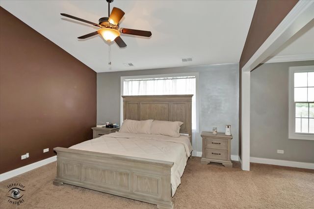 8638 SADDLEBRED Court, Frankfort, IL 60423